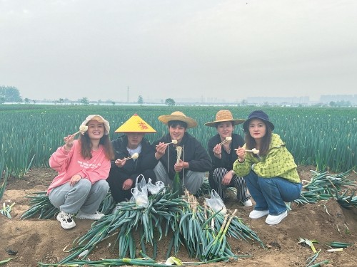 行走的价值证明：两位年轻农民的电商长征(图2)