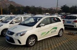 百元停车费难住用户，分时租赁汽车还在吃灰？ - ��ý���鱨��վ