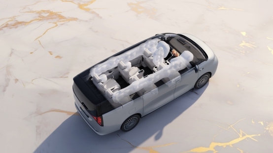 全能满配家庭旗舰MPV，宽奢空间与AI智能重塑豪华出行(图6)