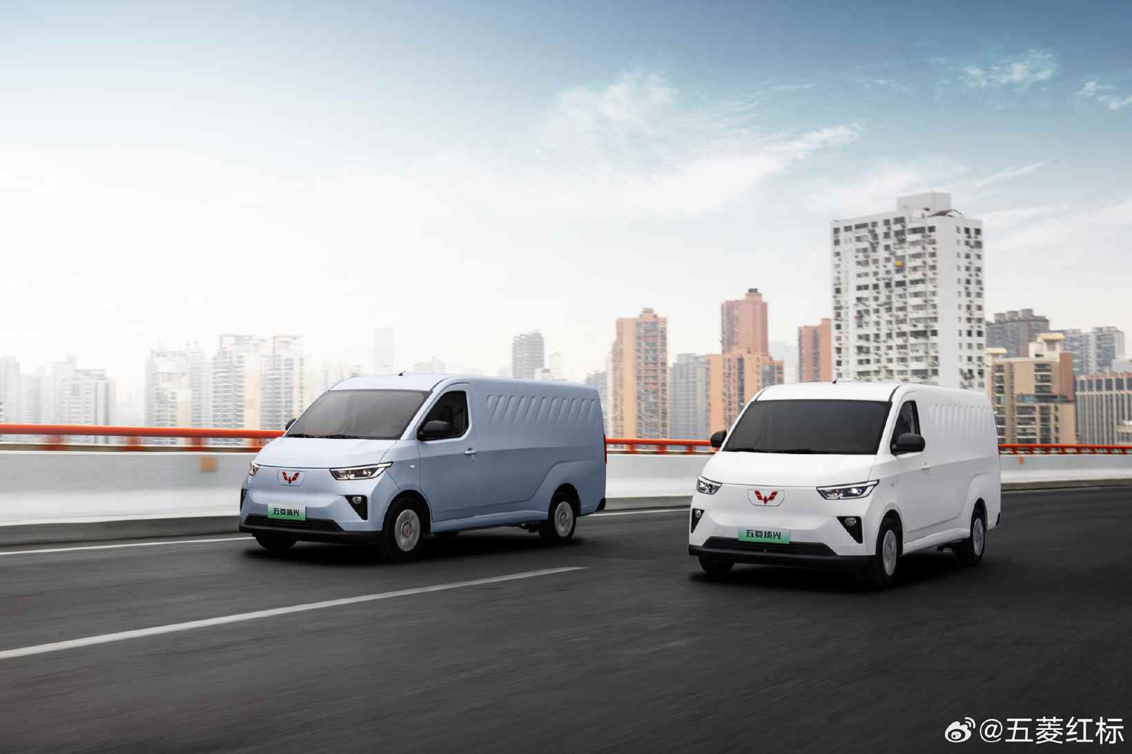 五菱交车仪式刷屏背后，品牌温度与下沉市场战略解析(图2)