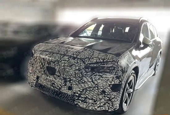 全新奔驰GLC EV国产版内饰曝光，后排空间与动力信息详解(图3)