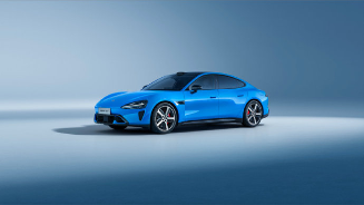 新一代纯电轿车预售发布，设计、智驾与三电系统全面升级(图2)