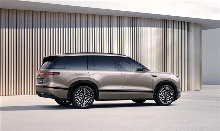 德系满级旗舰SUV亮相，增程3.0时代如何定义全能驾乘体验(图4)